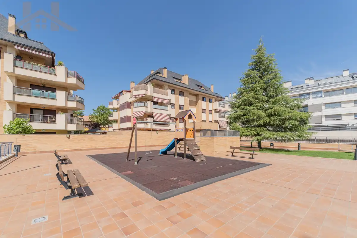 Terrassa de Àtic en venda en Boadilla del Monte amb Aire condicionat, Calefacció i Parquet