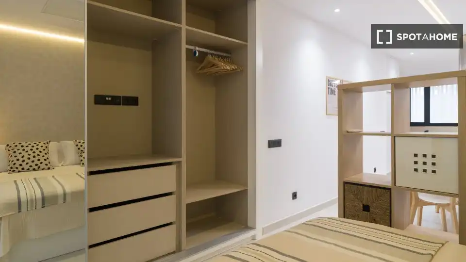 Dormitori de Estudi per a compartir en Las Palmas de Gran Canaria amb Aire condicionat, Terrassa i Moblat