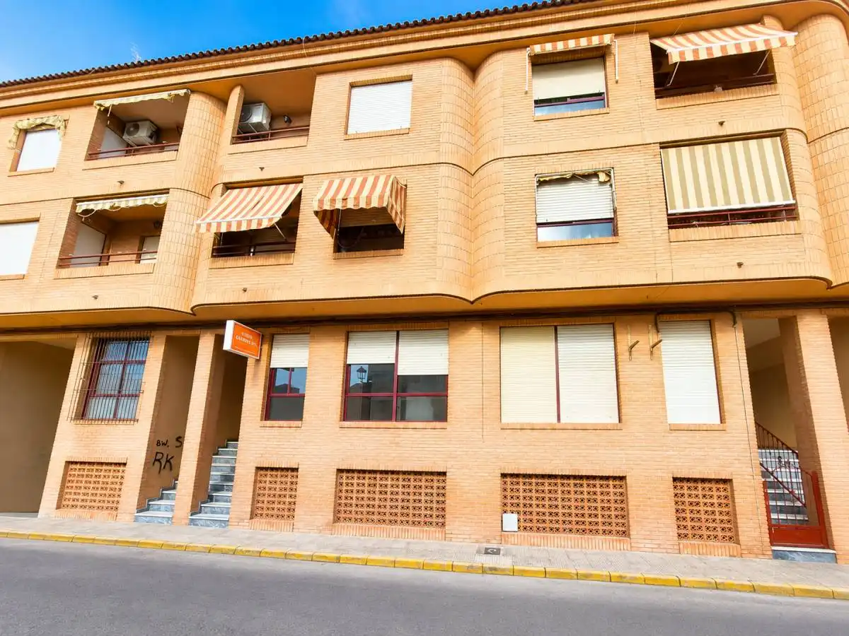 Locale commerciale in affitto a C. Vega Baja