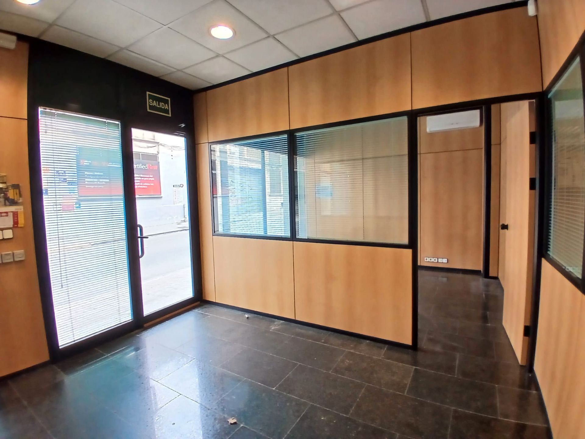 Premises to rent in Sant Adrià de Besòs  with Air Conditioner and Alarm