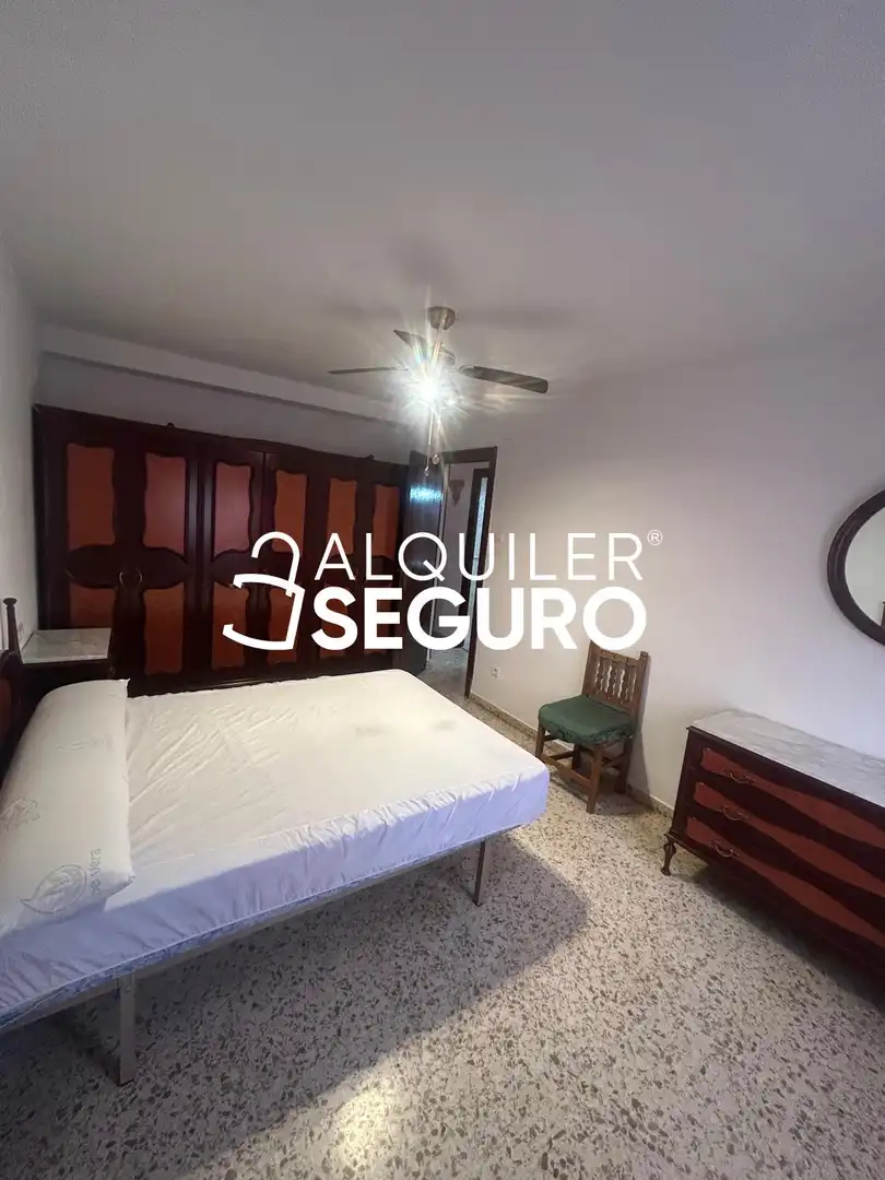 Bedroom of Flat for rent in Granada  with Air Conditioner, Terrace and Furnished