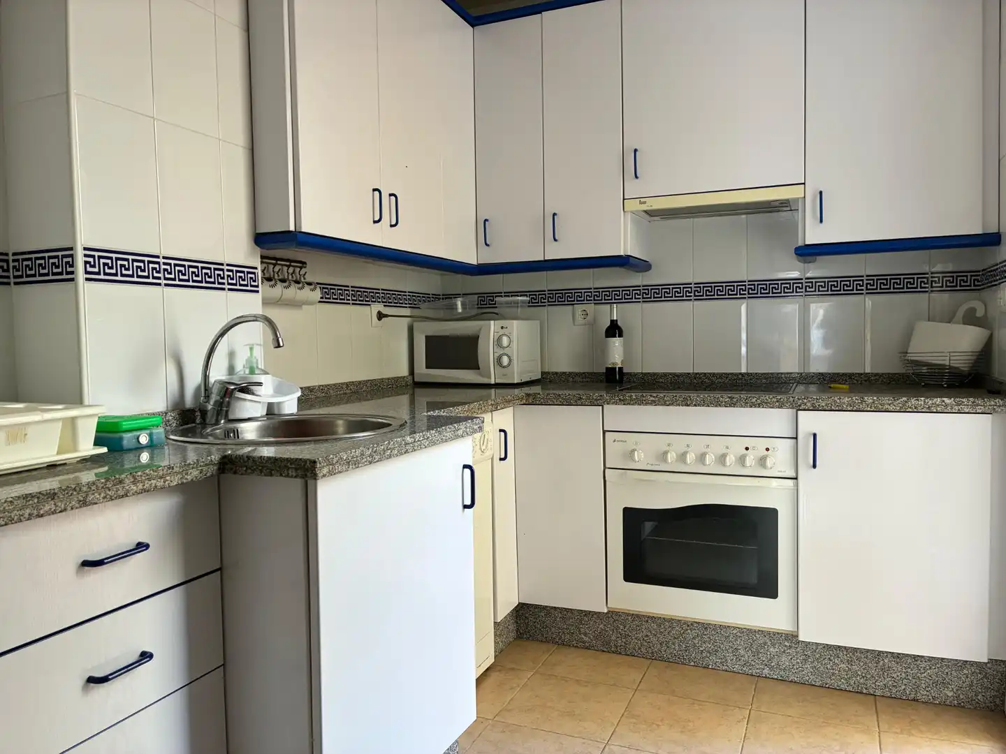 Cuina de Casa adosada en venda en La Antilla amb Terrassa, Traster i Moblat