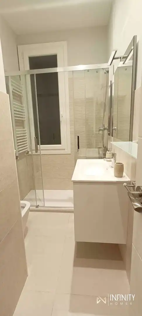 Badezimmer von Wohnung zur Miete in Bilbao  mit Heizung