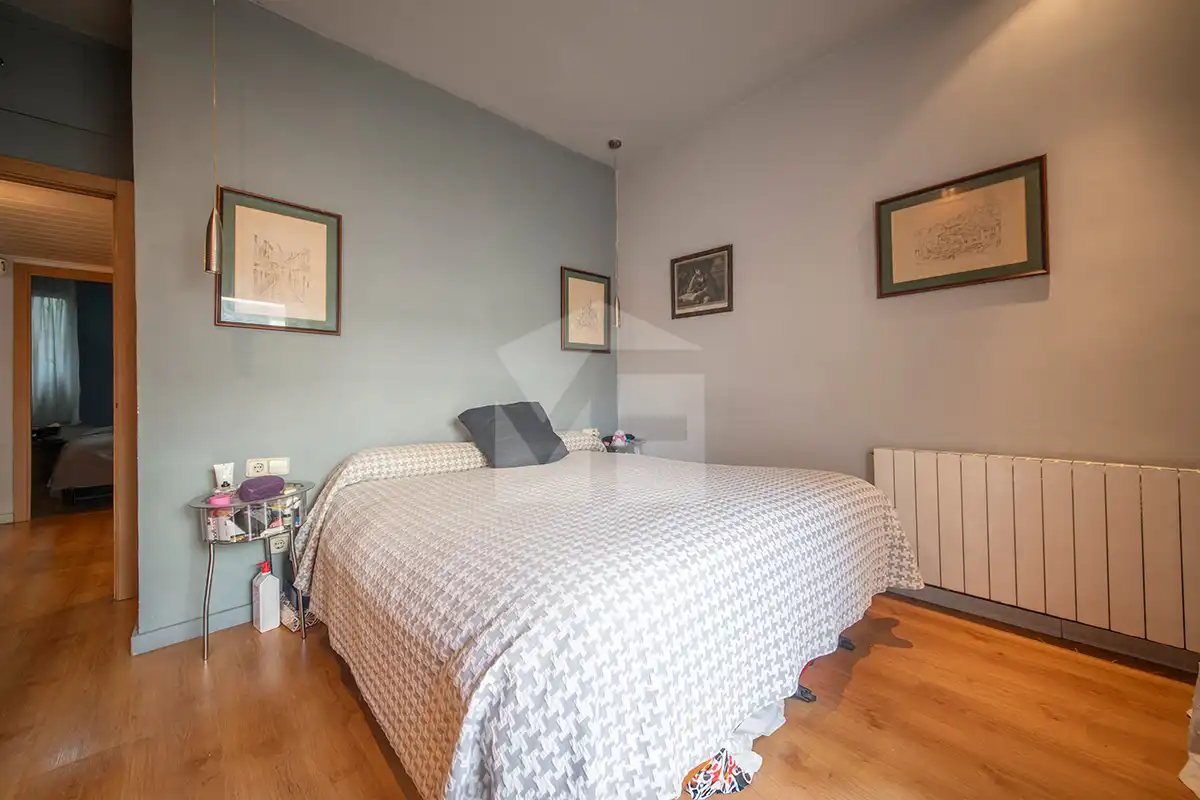 Bedroom of Flat for sale in Barcelona  with Air Conditioner and Heating