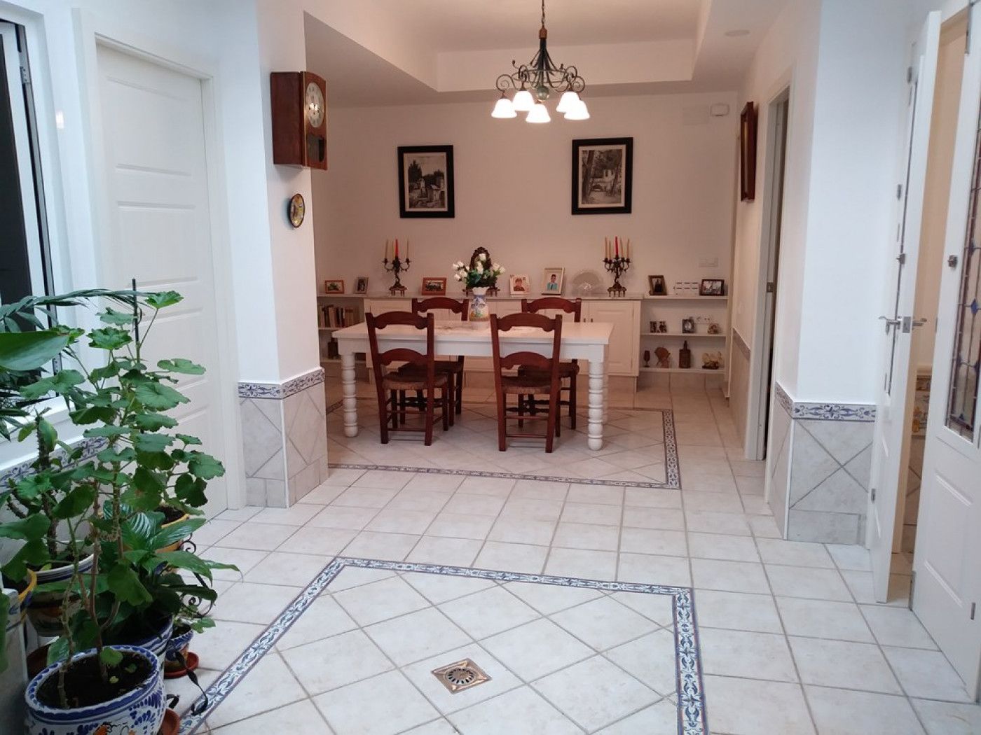 Menjador de Casa adosada en venda en Alcalá de Guadaira amb Aire condicionat, Calefacció i Terrassa