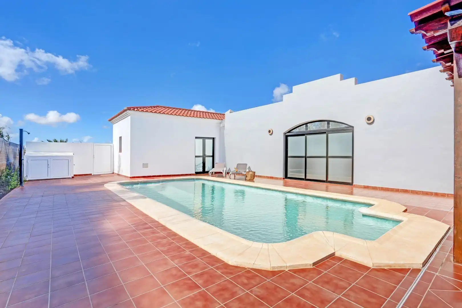 Piscina de Casa o xalet en venda en La Oliva amb Jardí privat, Terrassa i Traster