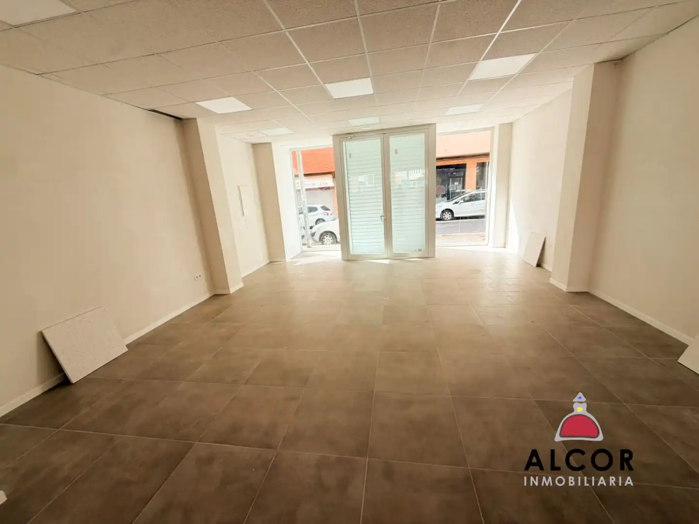 Local comercial en alquiler en Pueblo, imagen 3