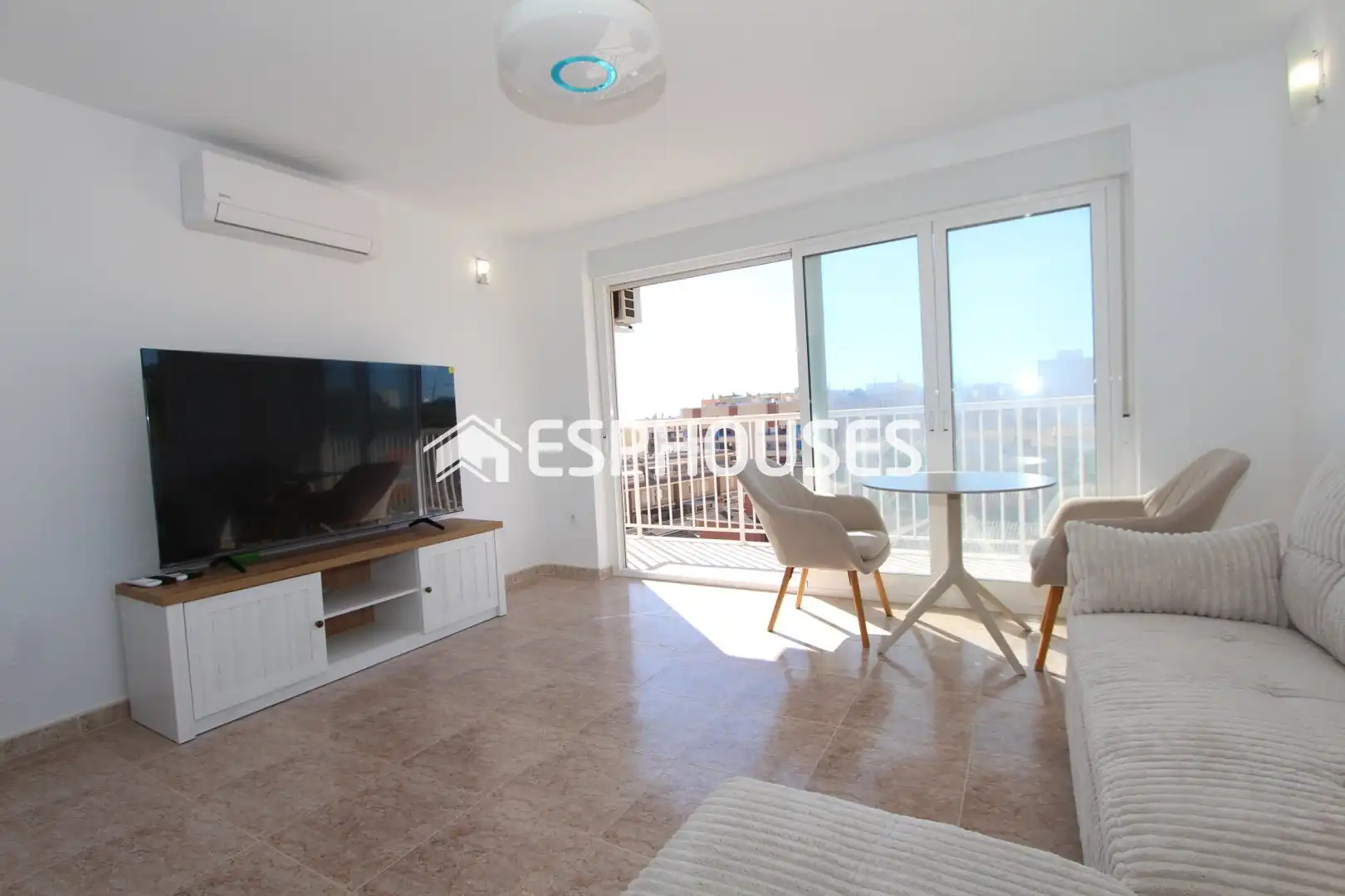 Sala d'estar de Apartament en venda en Pueblo
