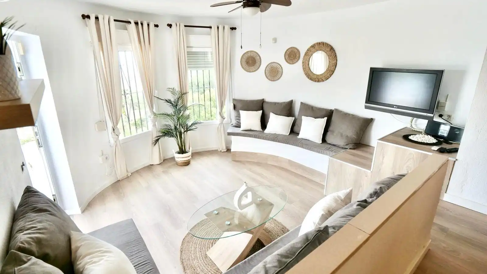 Sala de estar de Casa o chalet en venta en Dénia con Aire acondicionado, Calefacción y Jardín privado