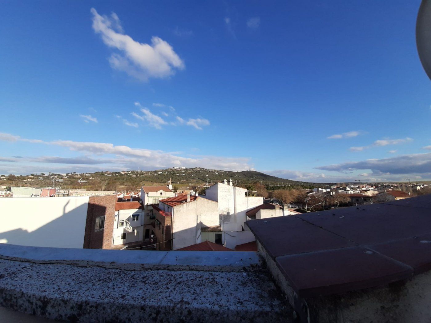 Vista exterior de Casa o xalet en venda en Cáceres Capital amb Calefacció i Terrassa