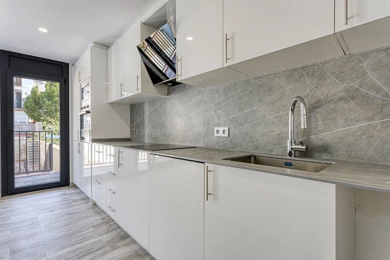 Küche von Wohnung zum Verkauf in Igualada mit Klimaanlage, Privatgarten und Terrasse