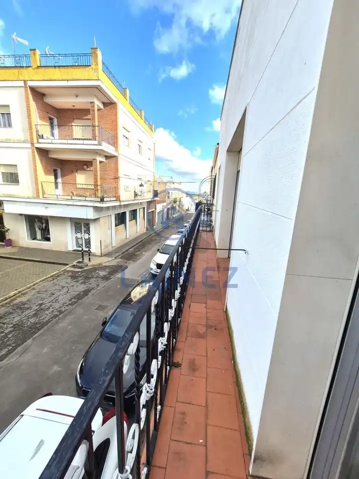 Außenansicht von Gebäude zum Verkauf in Peñarroya-Pueblonuevo