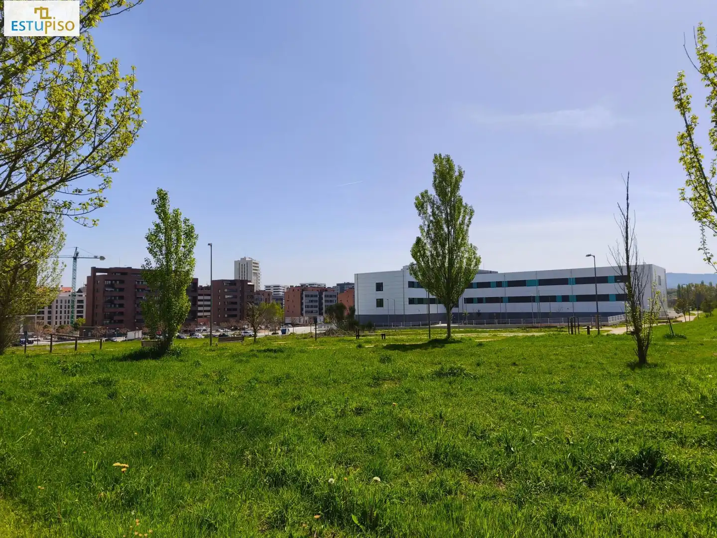 Vista exterior de Piso en venta en Vitoria - Gasteiz con Calefacción, Jardín privado y Terraza