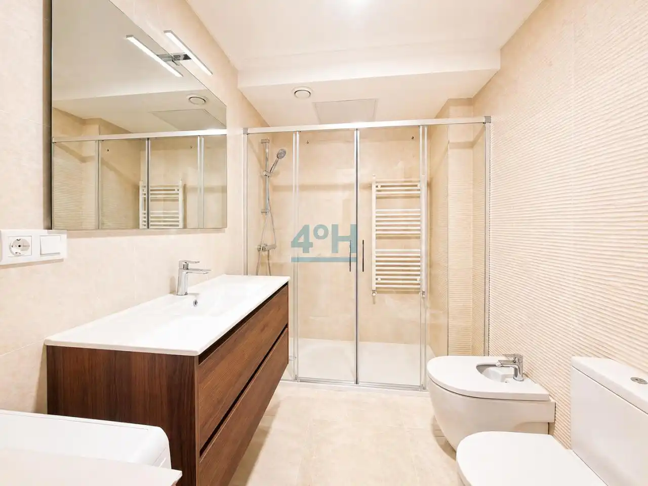 Baño de Apartamento en venta en Ourense Capital  con Calefacción