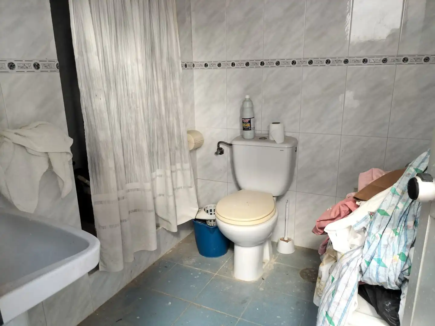Bathroom of Houses for sale in Cártama  with Air Conditioner and Storage room