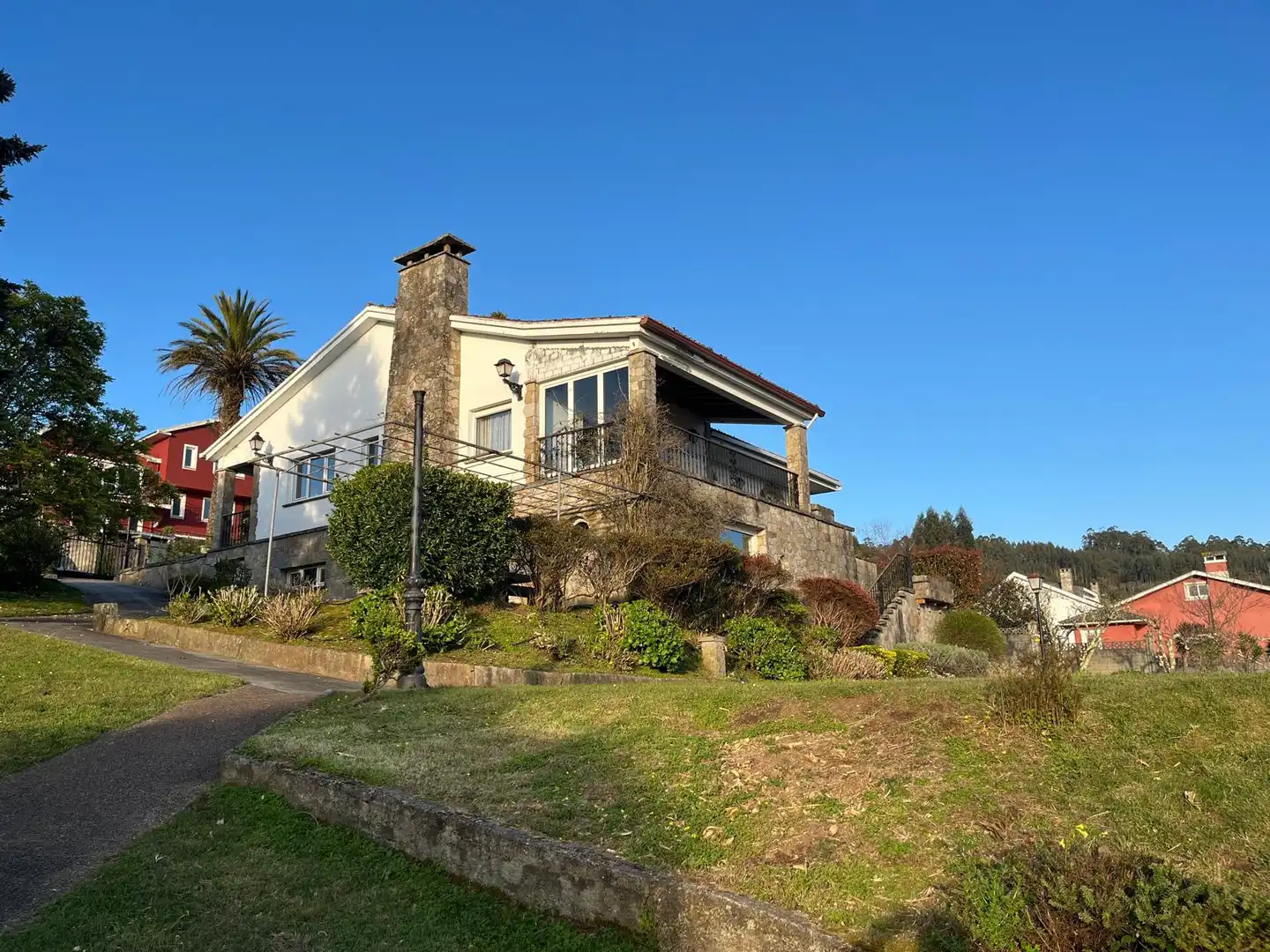 Vista exterior de Casa o xalet en venda en Cabanas amb Calefacció, Jardí privat i Parquet