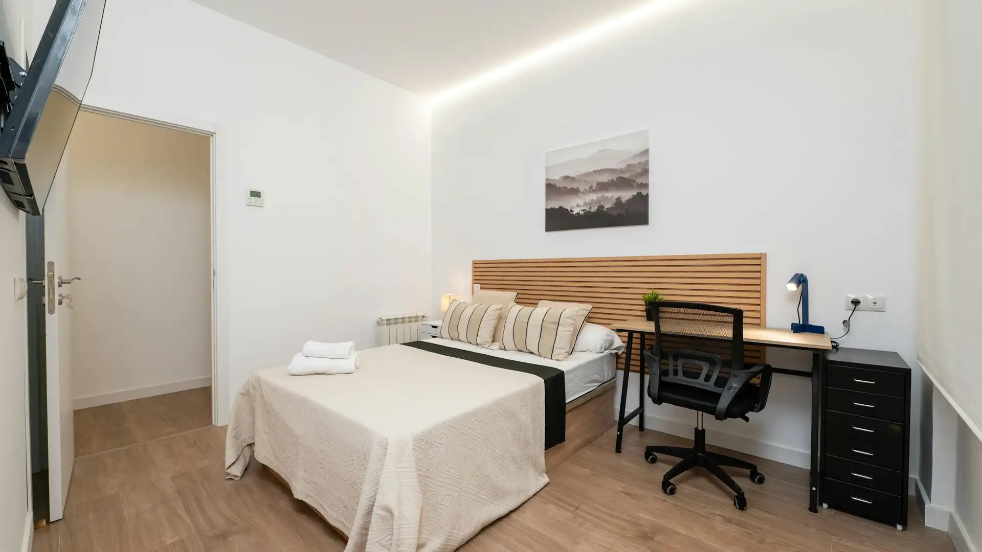 Habitación de Piso para compartir en  Madrid Capital con Aire acondicionado, Calefacción y Lavadora