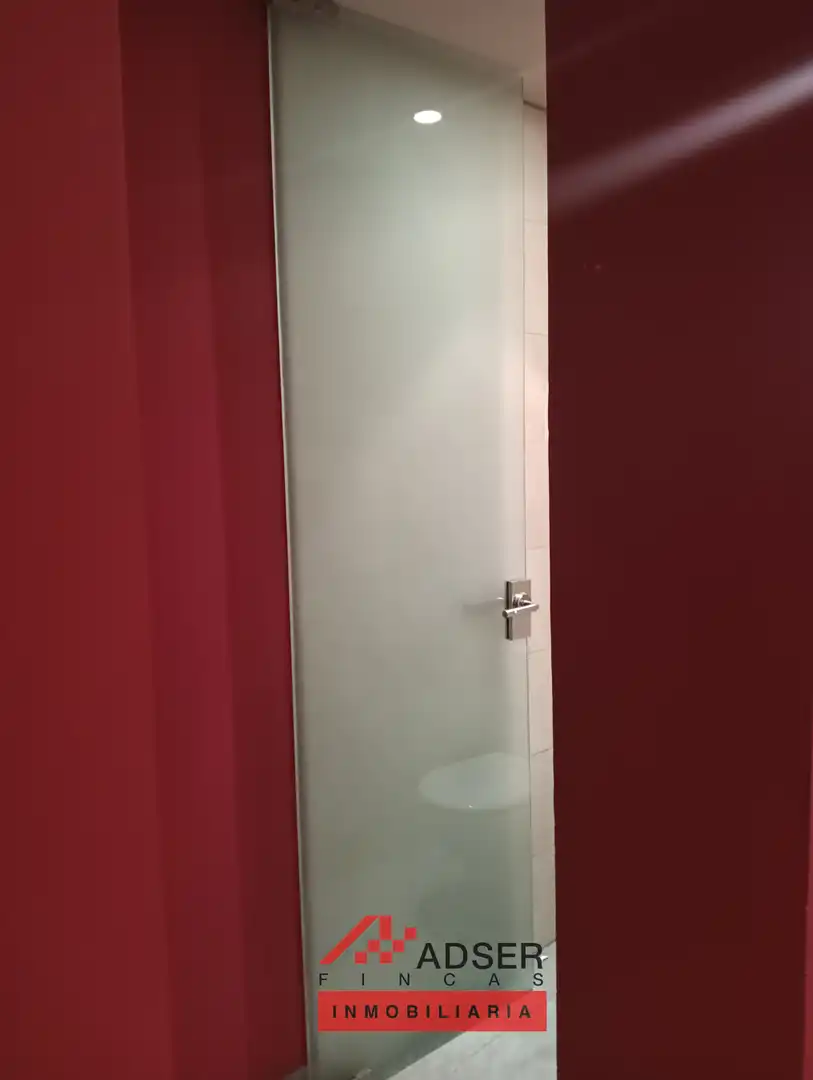 Baño de Local en venta en  Logroño con Aire acondicionado