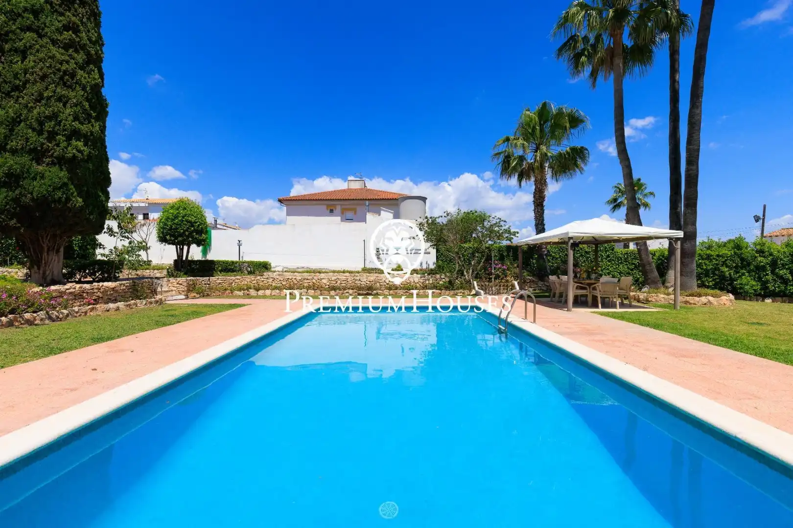 Piscina de Casa o chalet de alquiler en Cunit con Aire acondicionado, Calefacción y Jardín privado