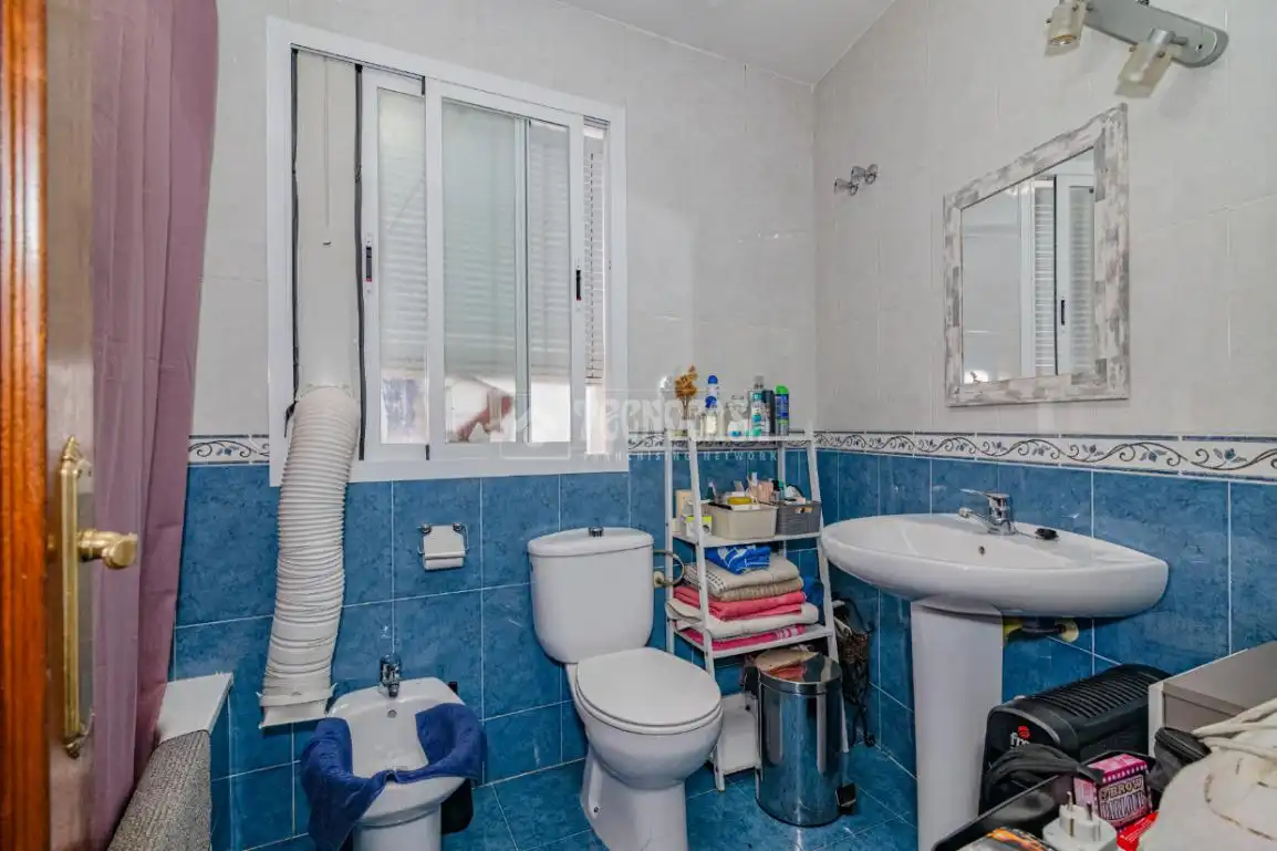 Schlafzimmer von Wohnung zum Verkauf in Lucena mit Klimaanlage, Terrasse und Abstellraum