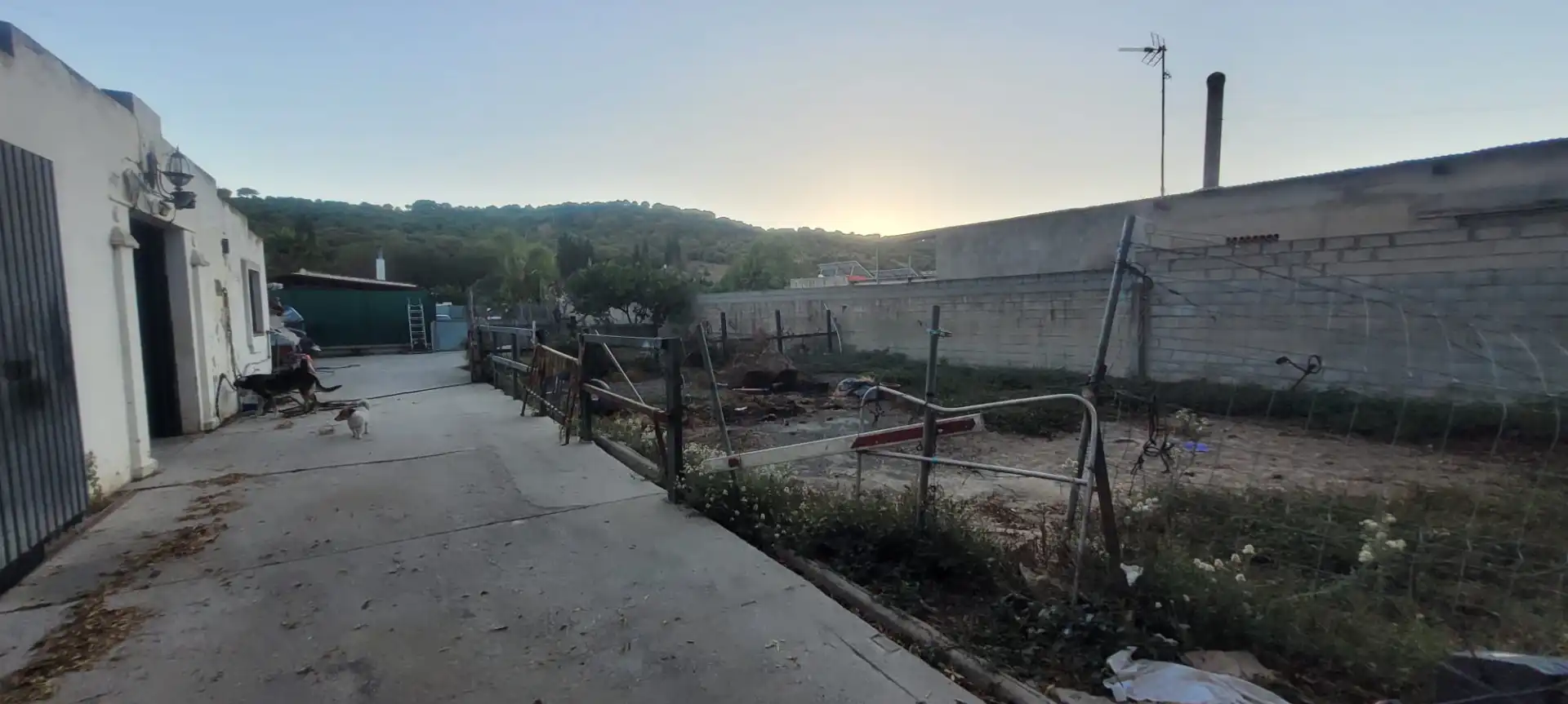Finca rústica en venda en Los Barrios amb Jardí privat, Piscina i Moblat