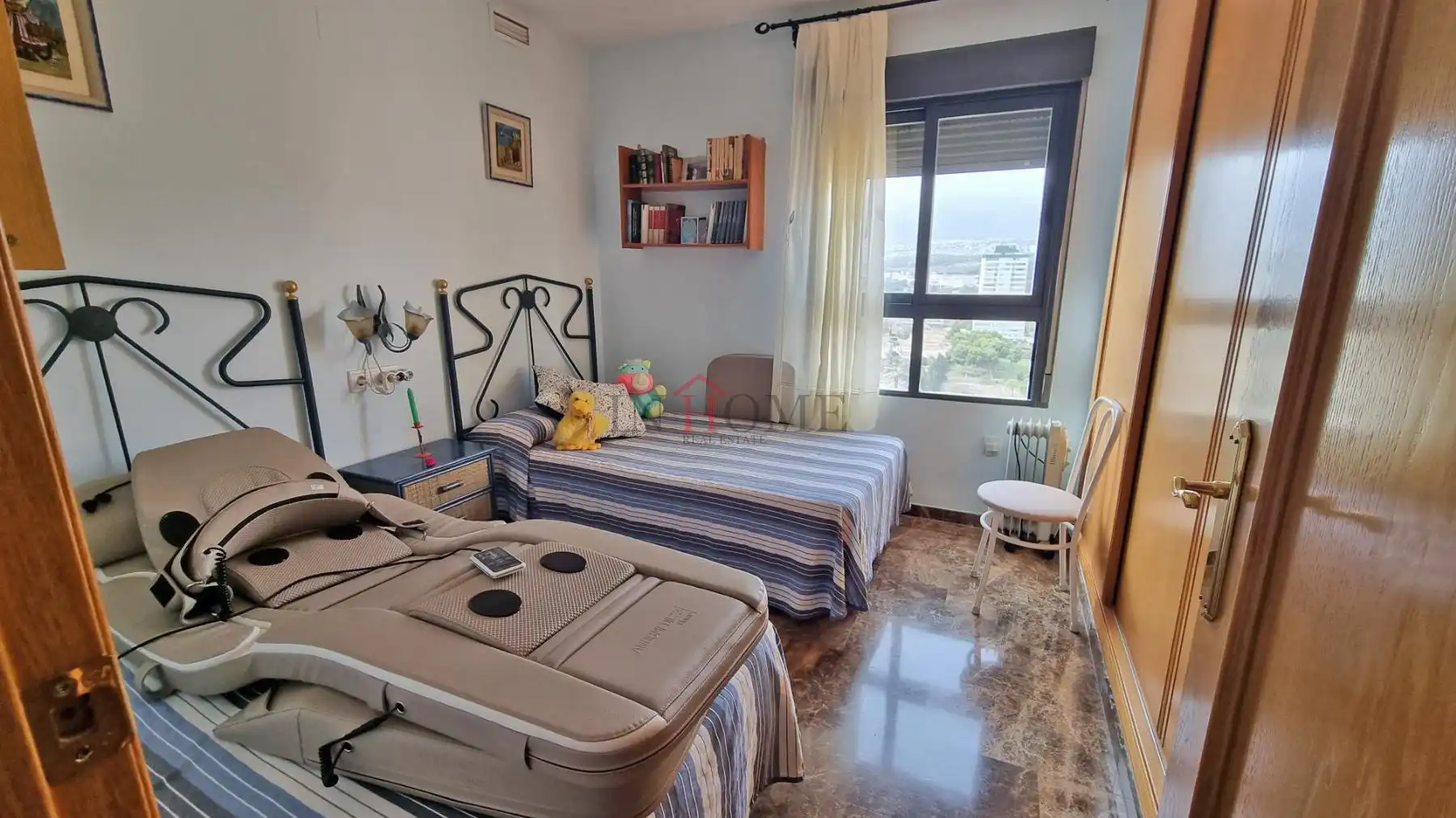Habitación de Apartamento en venta en Benidorm con Aire acondicionado, Terraza y Amueblado