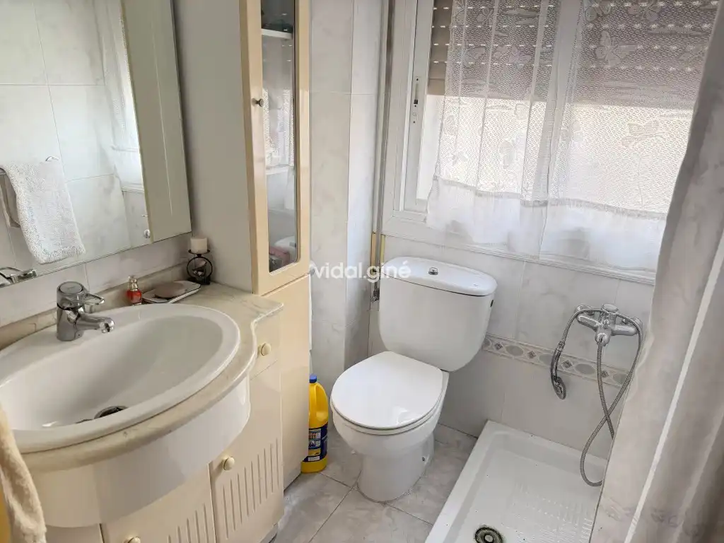 Baño de Piso en venta en Balaguer con Calefacción y Amueblado