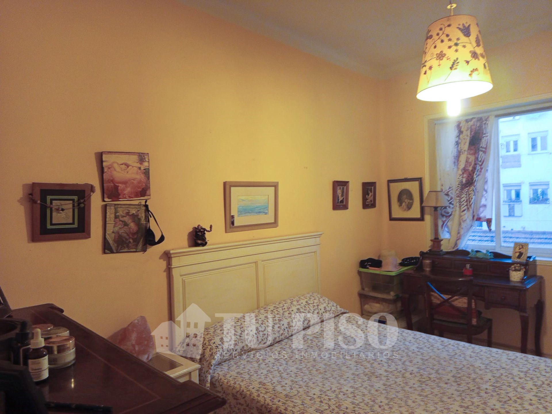 Bedroom of Flat for sale in  Madrid Capital  with Air Conditioner