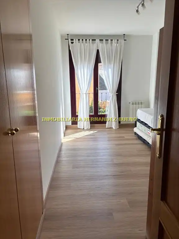 Bedroom of Flat for rent in Salamanca  with Heating, Furnished and Balcony