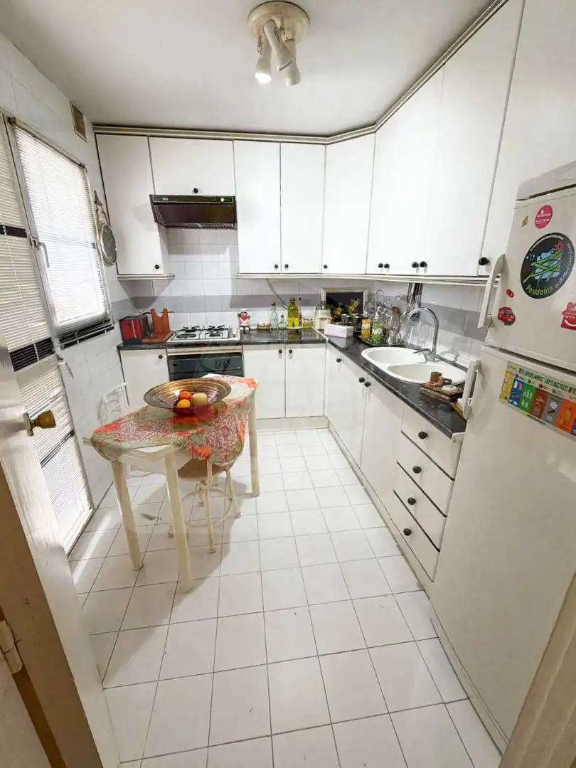 Cuina de Casa o xalet en venda en Estepona amb Jardí privat, Terrassa i Moblat