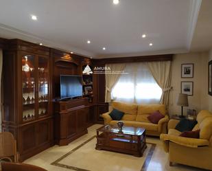 Sala d'estar de Casa o xalet en venda en San Vicente del Raspeig / Sant Vicent del Raspeig amb Aire condicionat, Terrassa i Traster