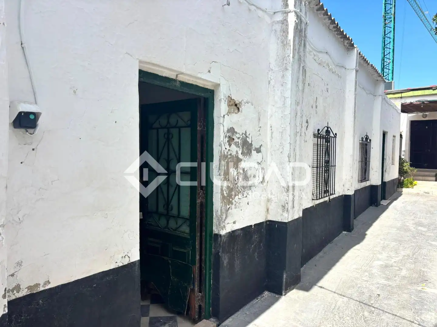 Exterior view of Houses for sale in V Centenario - Piletas - Capuchinos