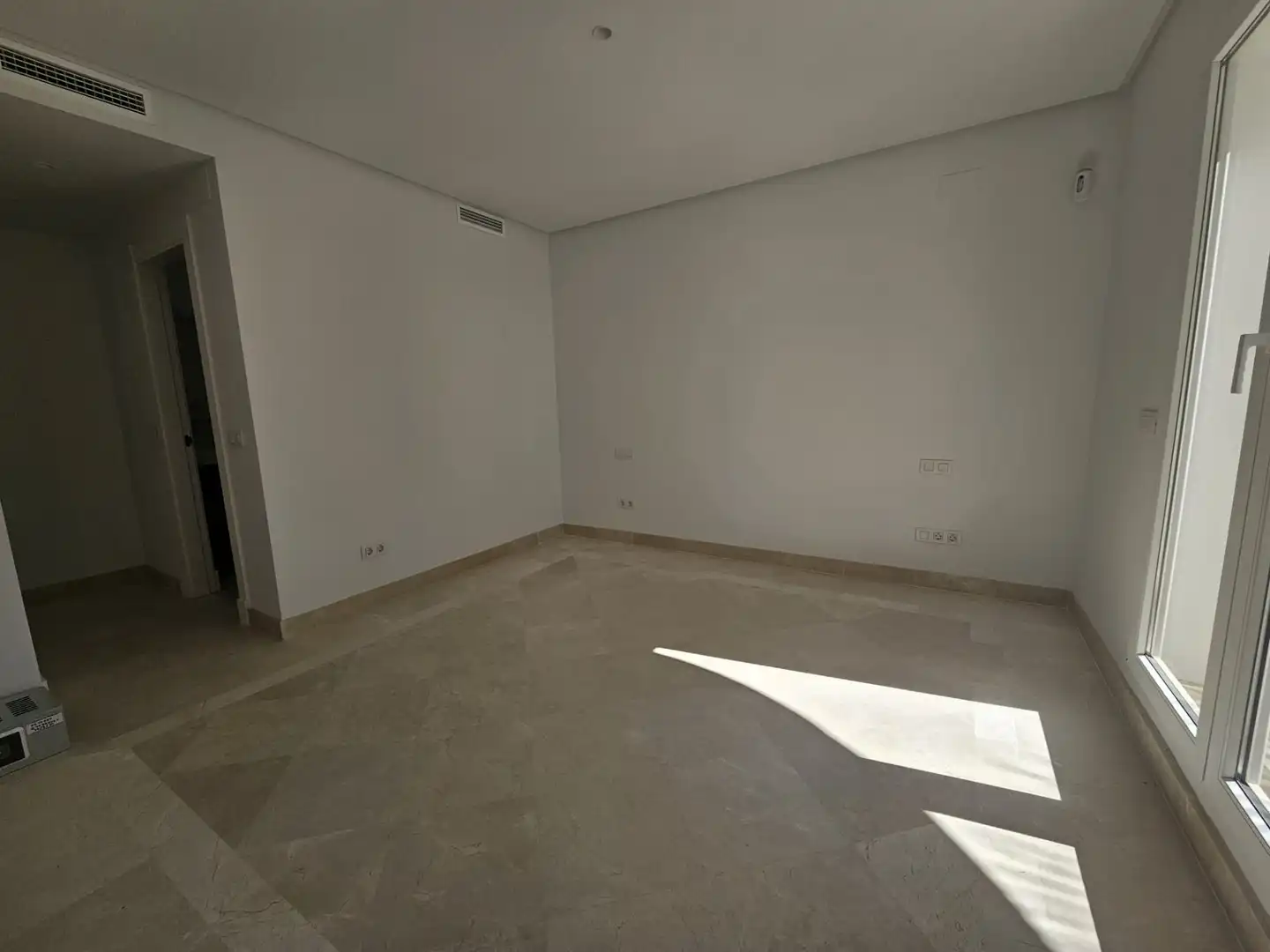 Apartamento con piscina en venta en Nueva Andalucía, imagen 17