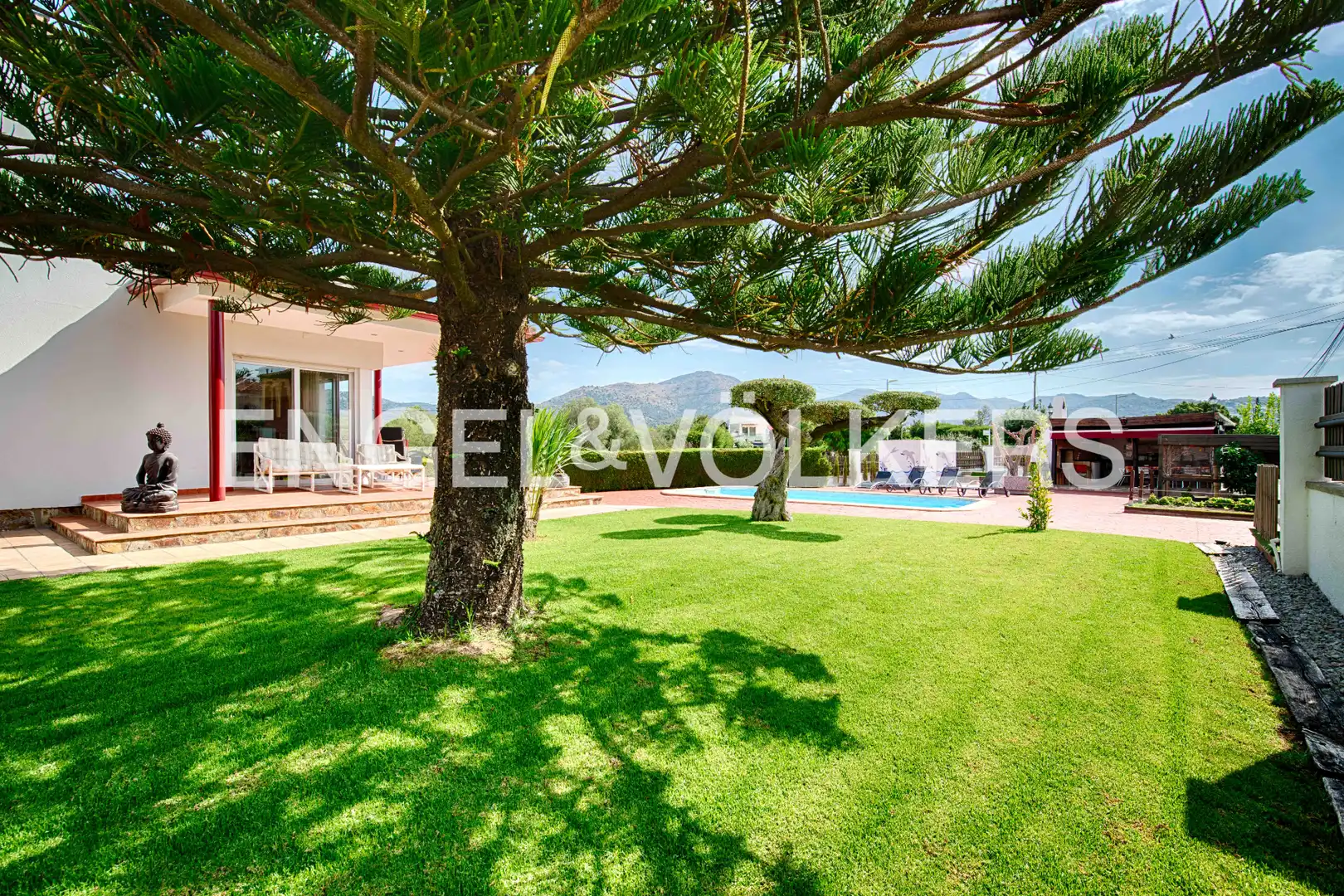 Villa mit Pool zum Verkauf in Carrer del Cadí, imagen 10