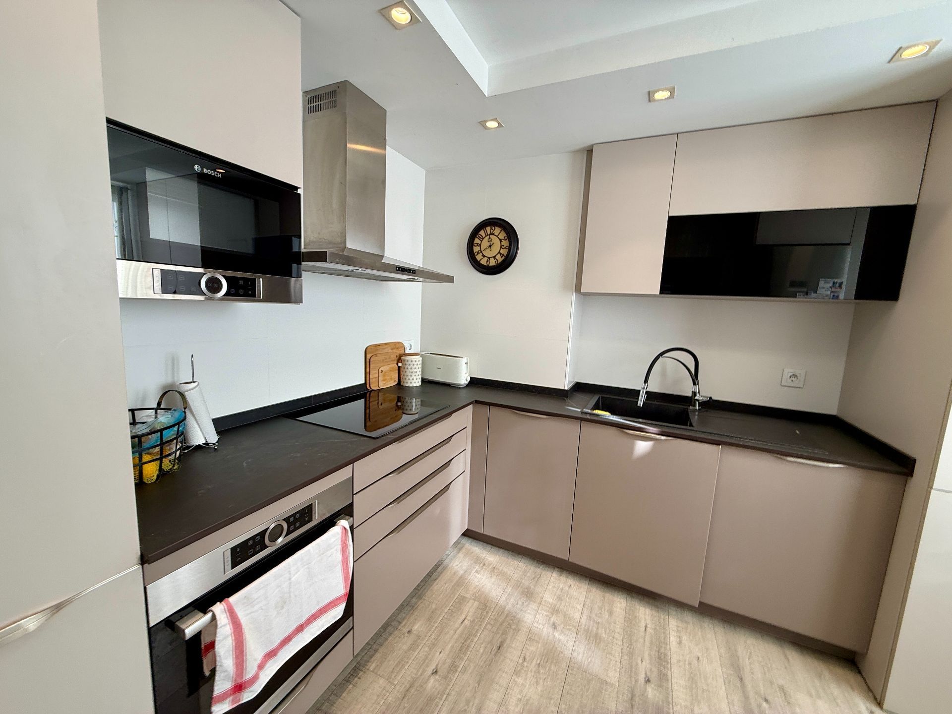 Kitchen of Flat for sale in Badalona  with Air Conditioner, Heating and Terrace