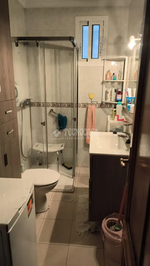 Baño de Piso en venta en Málaga con Aire acondicionado