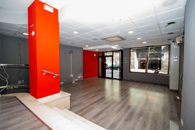 Local comercial en Alquiler en La Nova Esquerra de l'Eixample