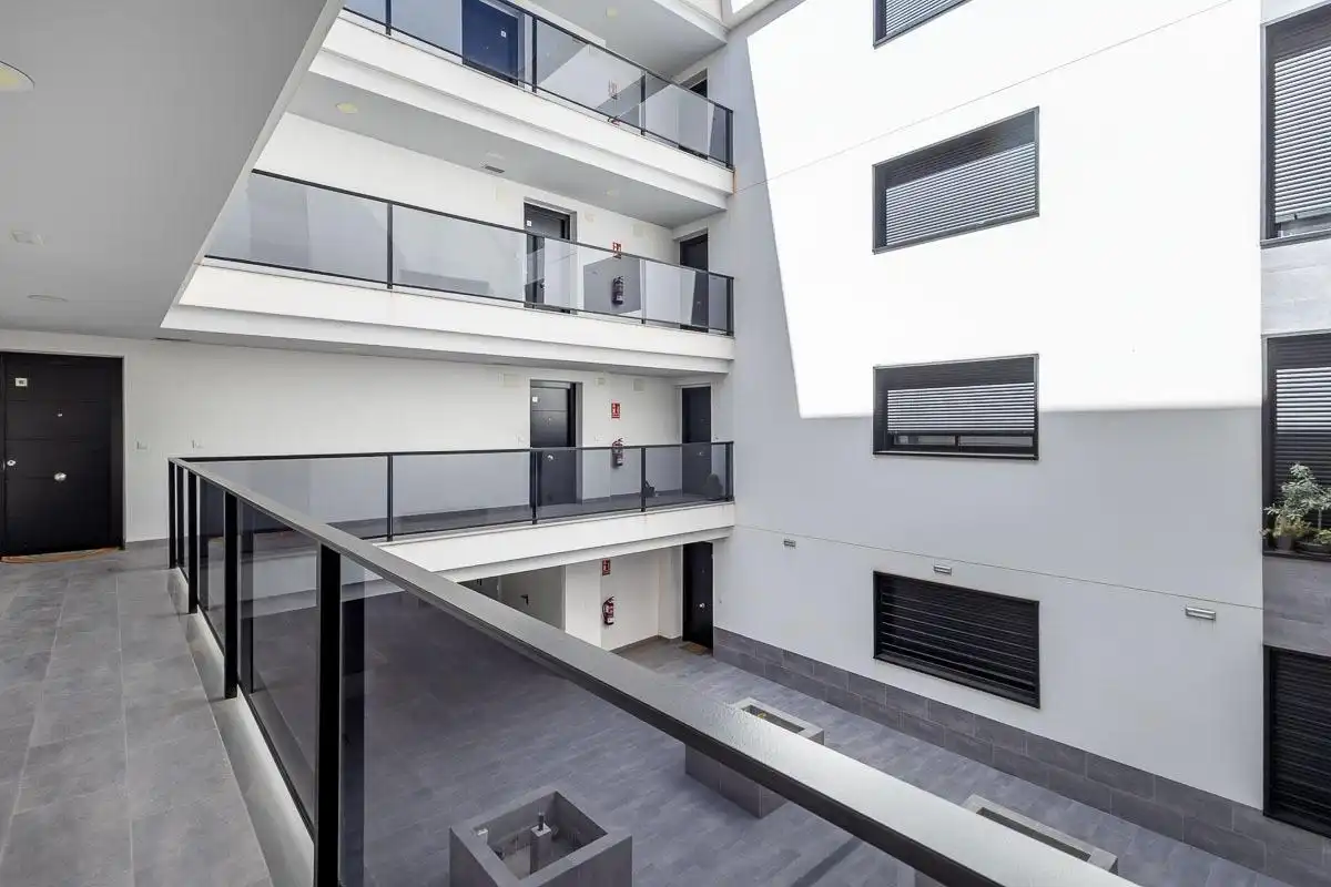 Vista exterior de Piso en venta en Maracena con Aire acondicionado y Trastero