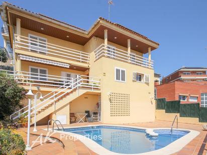 Exterior view of House or chalet for sale in Viladecans  with Heating, Private garden and Terrace