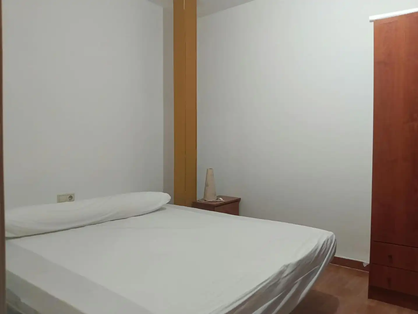 Schlafzimmer von Wohnung zur Miete in Granada mit Möbliert