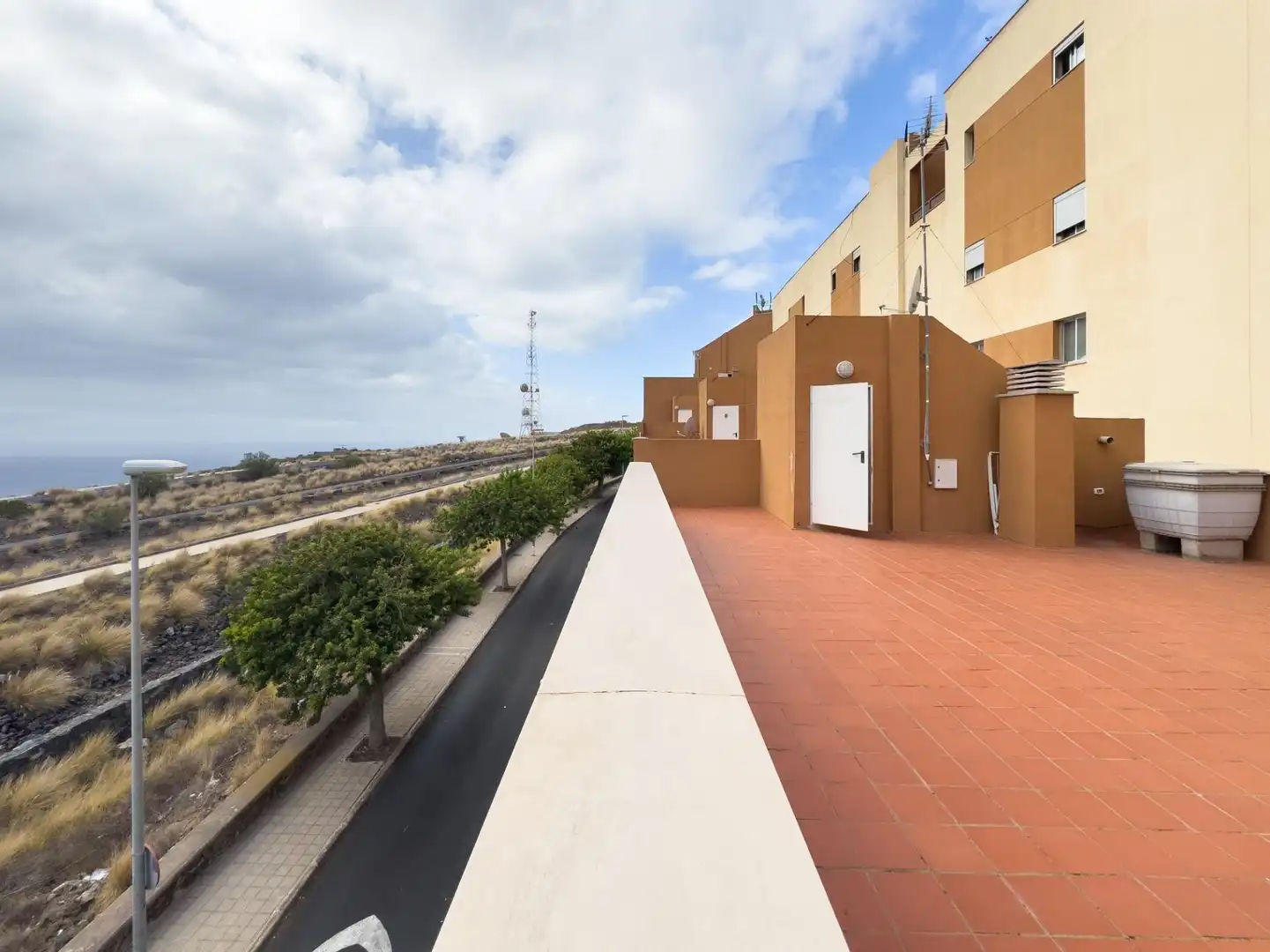 Vista exterior de Casa adosada en venda en Santa Cruz de Tenerife amb Terrassa