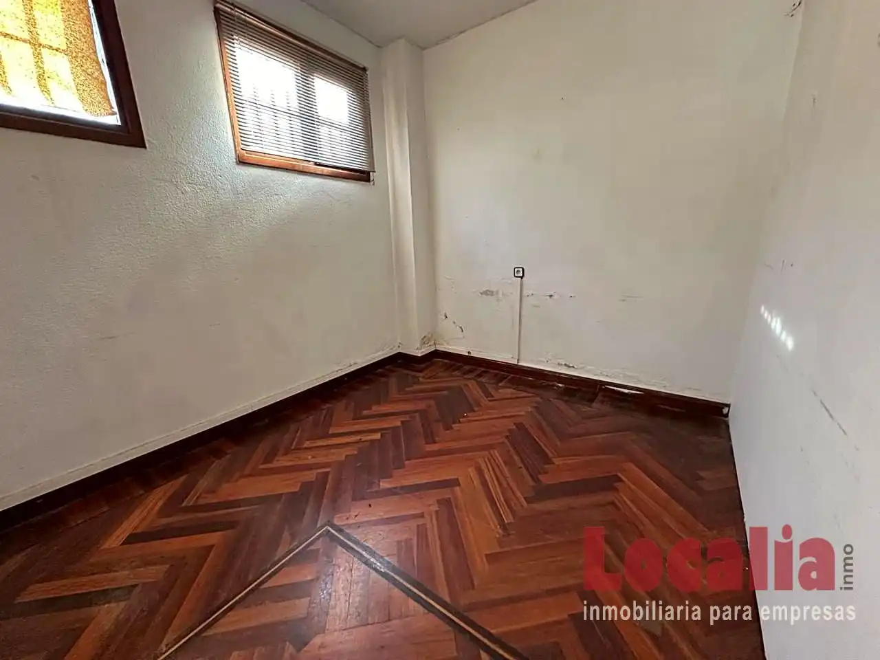 Dormitori de Local de lloguer en Torrelavega 