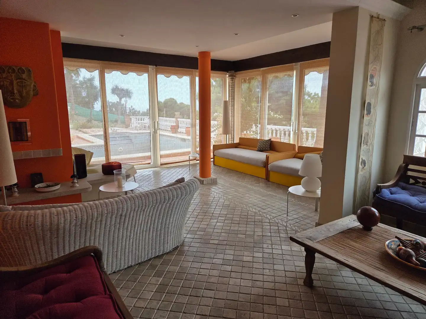 Sala de estar de Casa o chalet en venta en Vélez-Málaga con Aire acondicionado, Jardín privado y Terraza