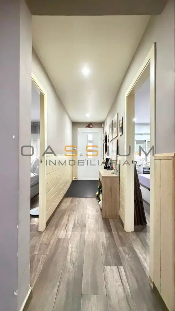Flat for sale in Carrer Vint-I-Quatre, imagen 3