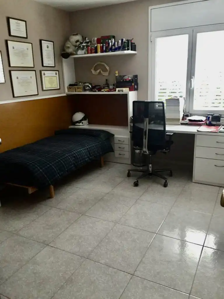 Habitación de Casa o chalet en venta en Cerdanyola del Vallès con Aire acondicionado, Calefacción y Jardín privado
