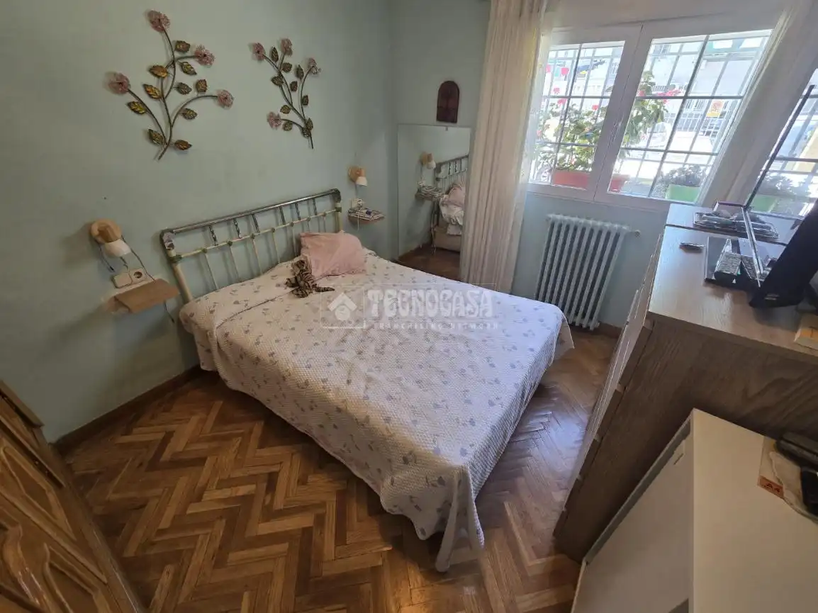 Bedroom of Flat for sale in Madrid  with Air Conditioner, Heating and Parquet flooring
