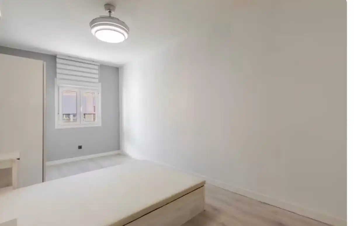 Schlafzimmer von Wohnung zur Miete in Usera