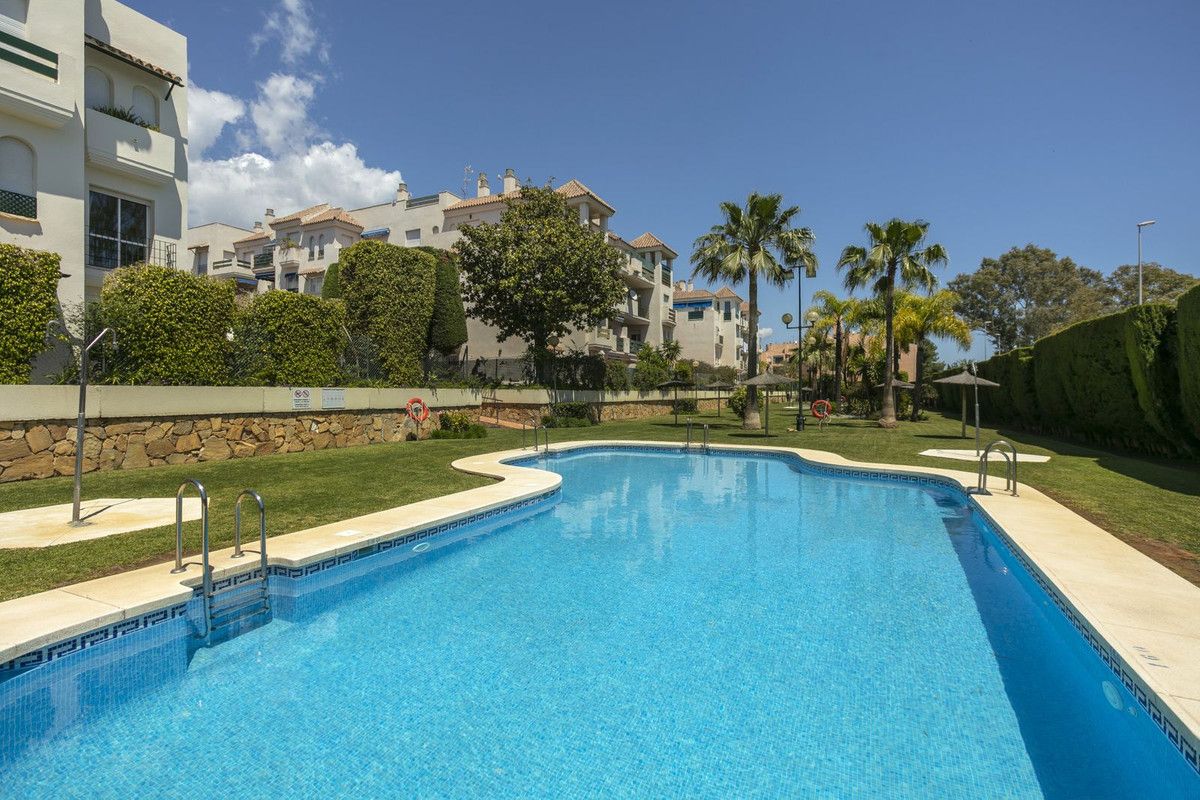 Jardí de Planta baixa en venda en Marbella amb Terrassa i Piscina comunitària