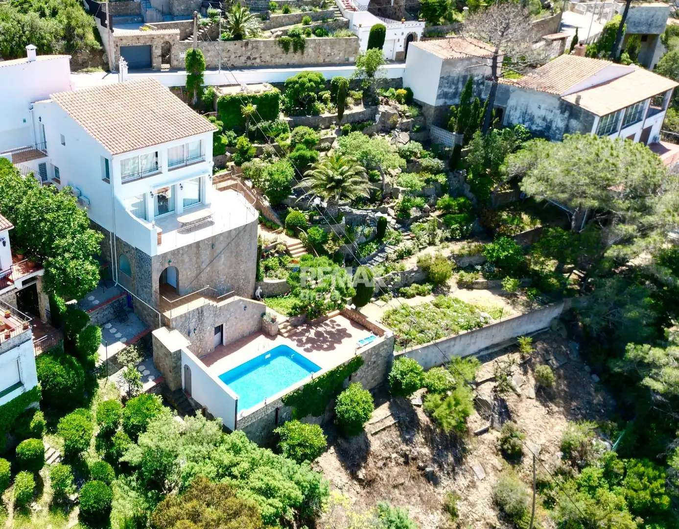 Vista exterior de Casa o xalet en venda en Roses amb Aire condicionat, Calefacció i Jardí privat