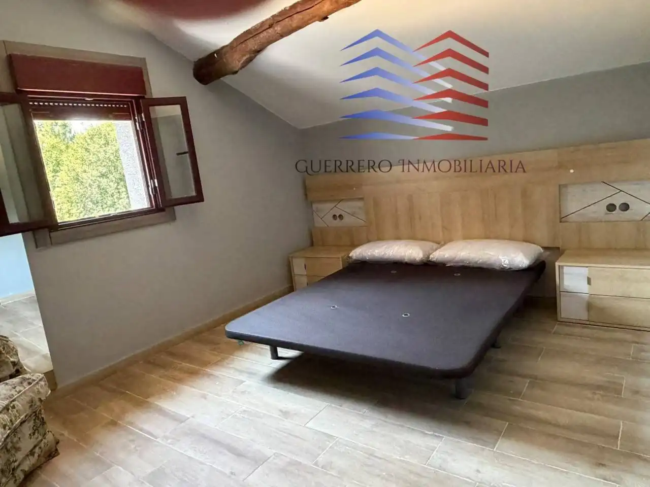 Dormitori de Casa adosada en venda en Amoeiro amb Calefacció, Jardí privat i Terrassa